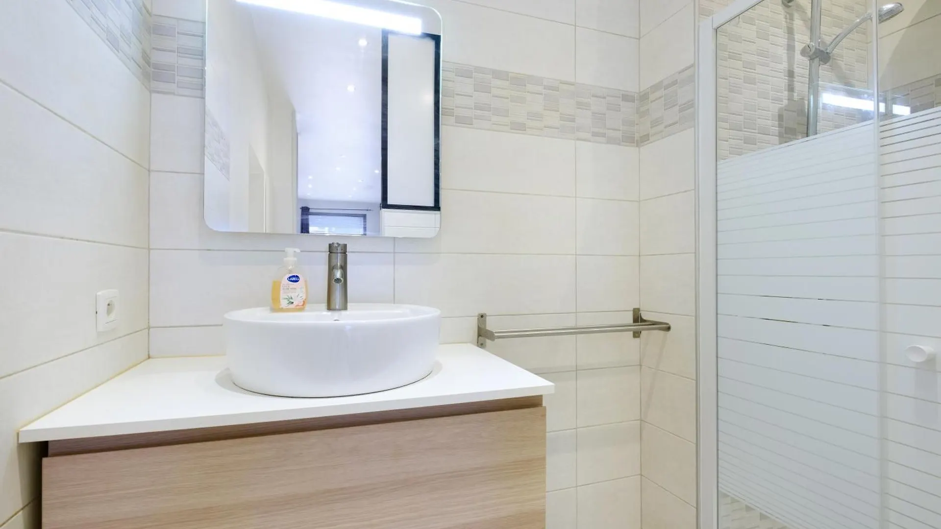 Apartment Bel Appartement Cosy - Sur Le Port Nizza